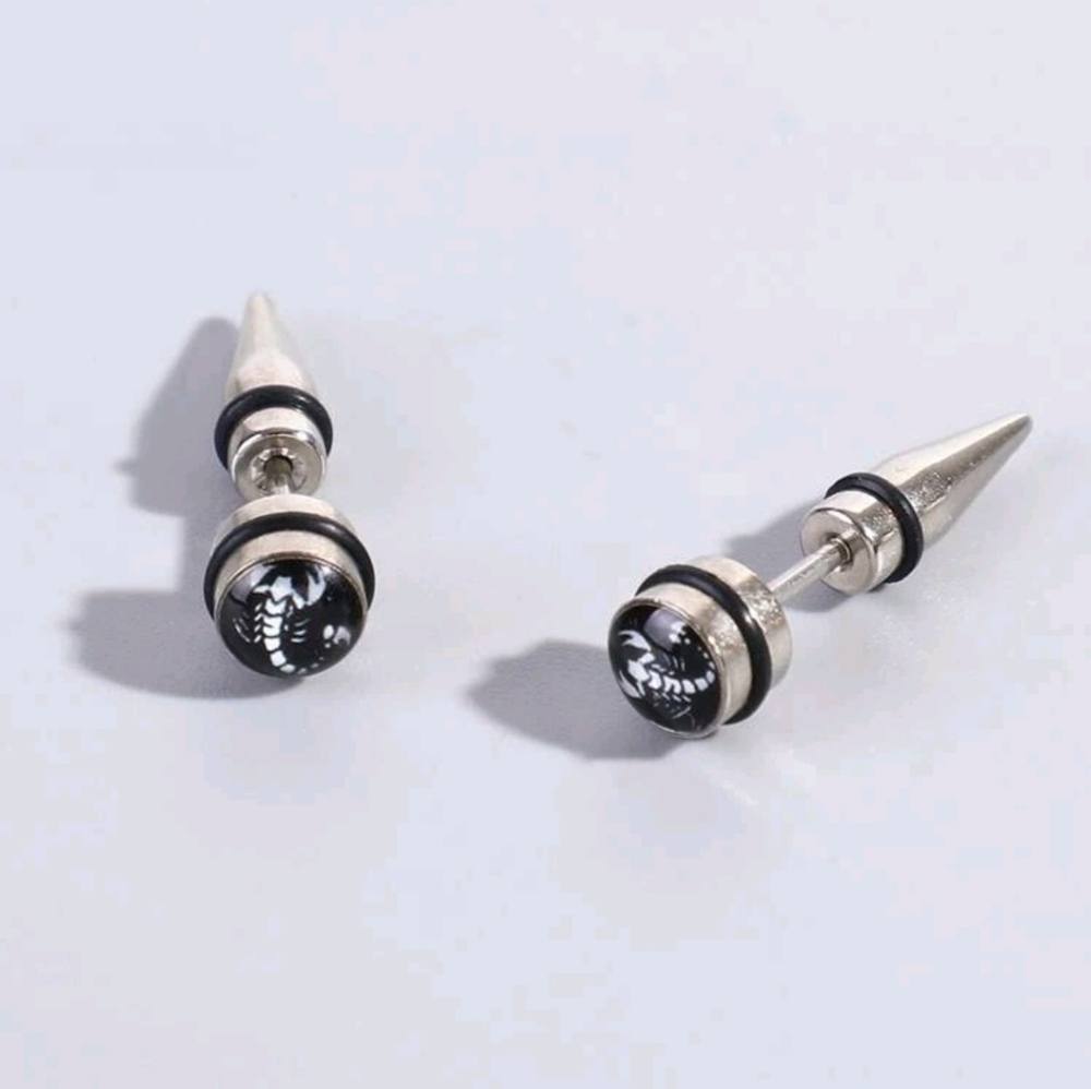 FREE ❤️ Men Scorpion Stud Earrings